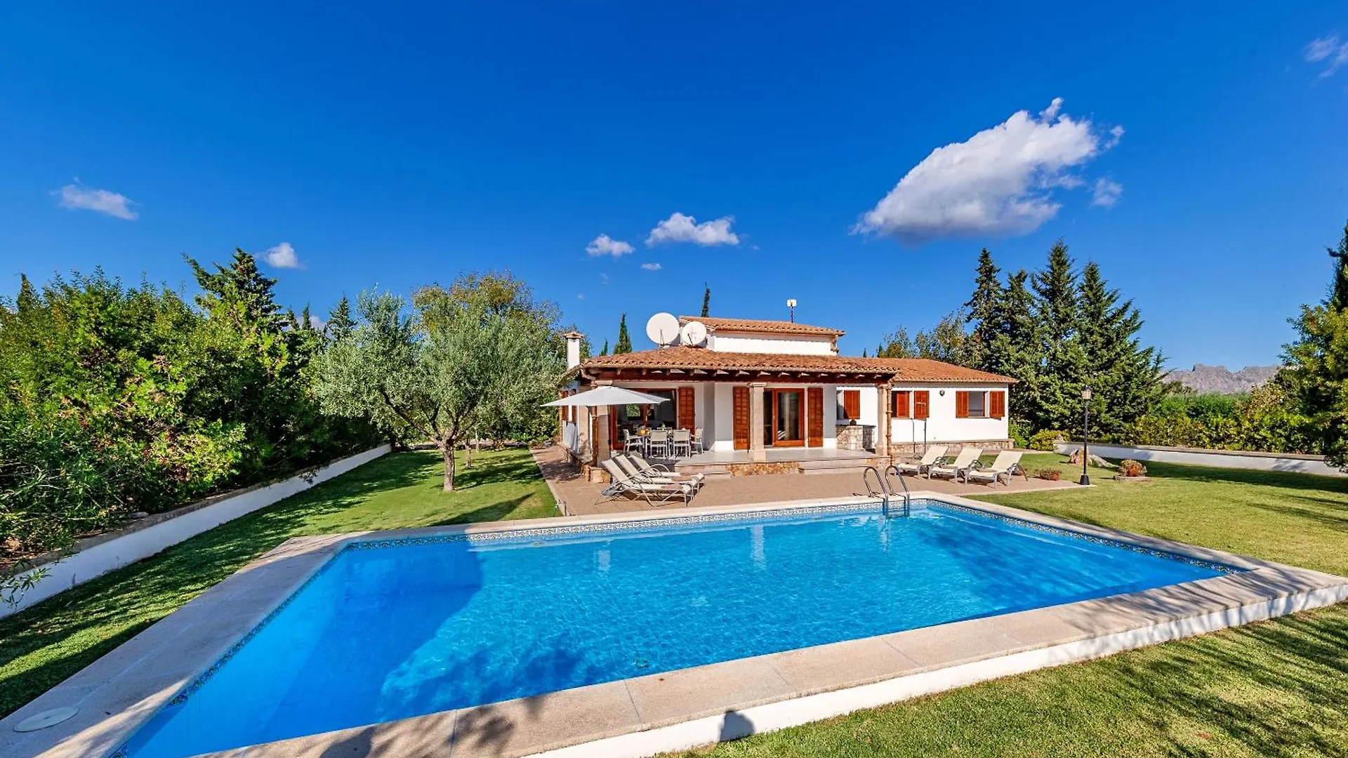 Beach Villa Can Carles By Sealand Villas Port de Pollenca Spain