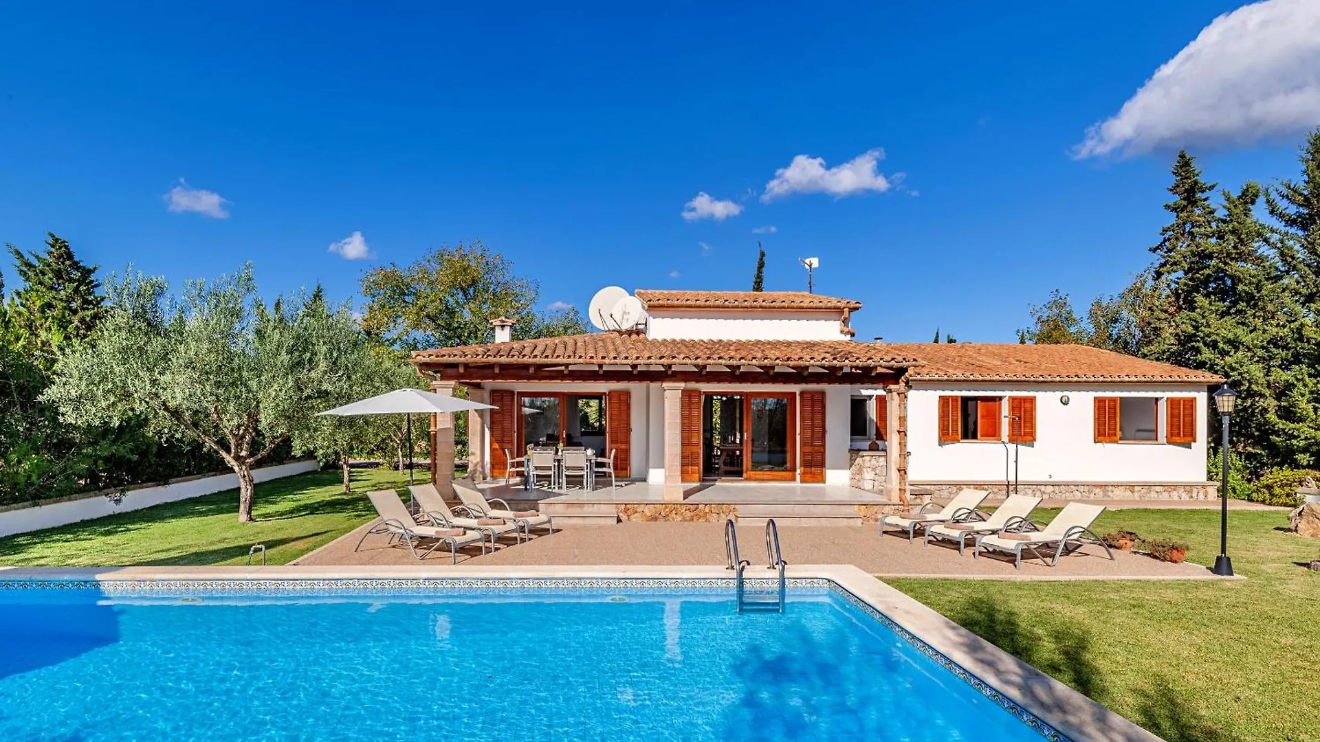 Beach Villa Can Carles By Sealand Villas Port de Pollenca